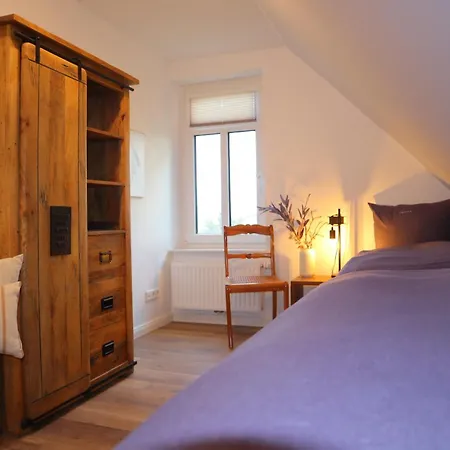 Landhuus An'n Peerhamm بيت للعطل